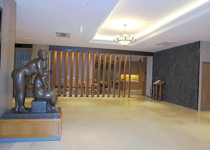 Tourist Hotel